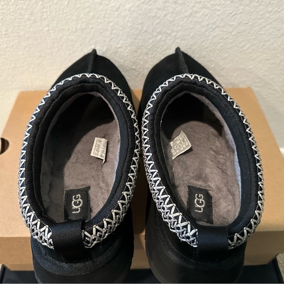 UGG Tazz Black Size 8 - Picture 7 of 10